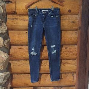 Levi’s 711 Skinny Jean